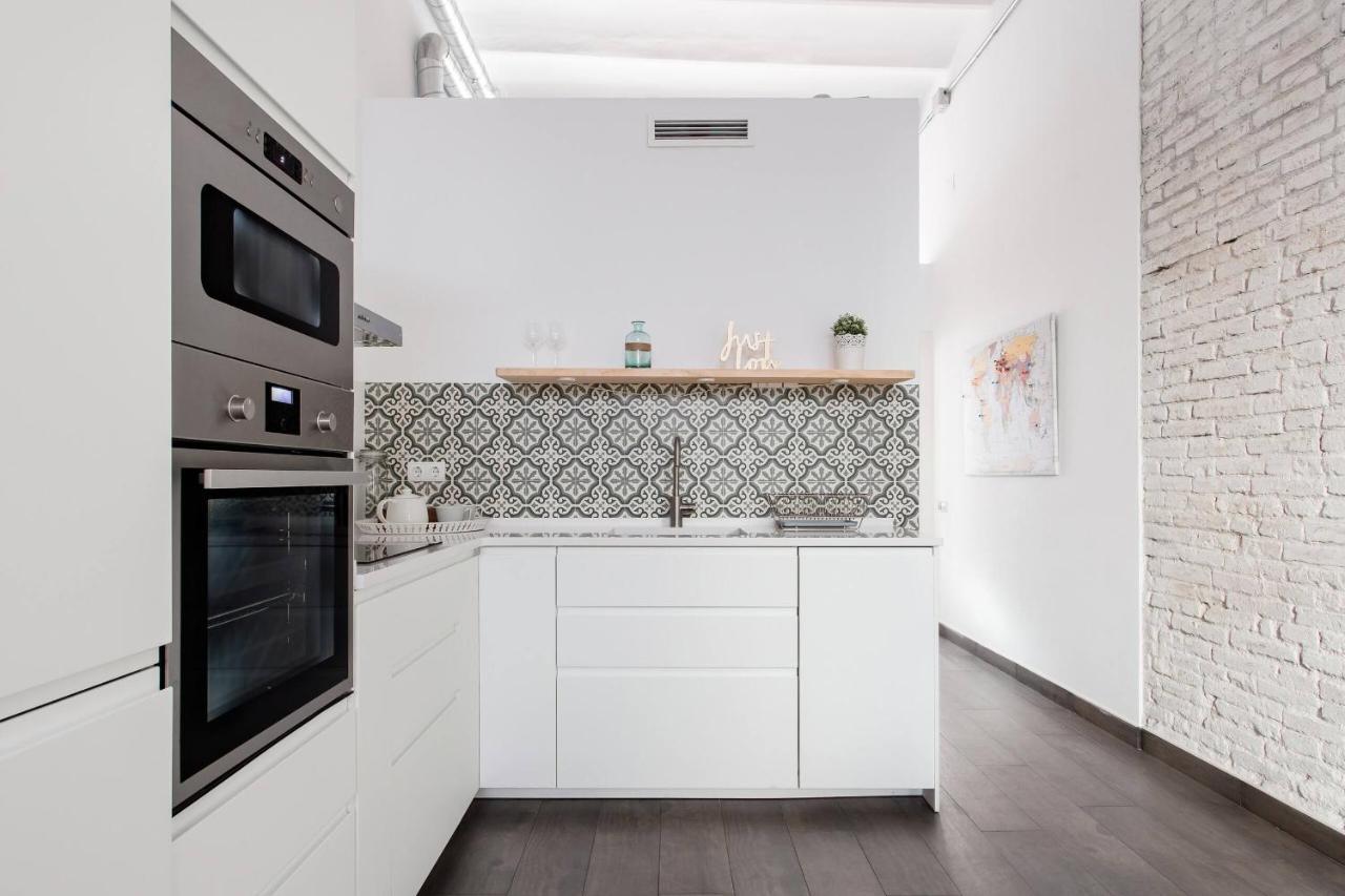 Stylish Apartment With Terrace For Couple Or Family Barcelona Exteriér fotografie